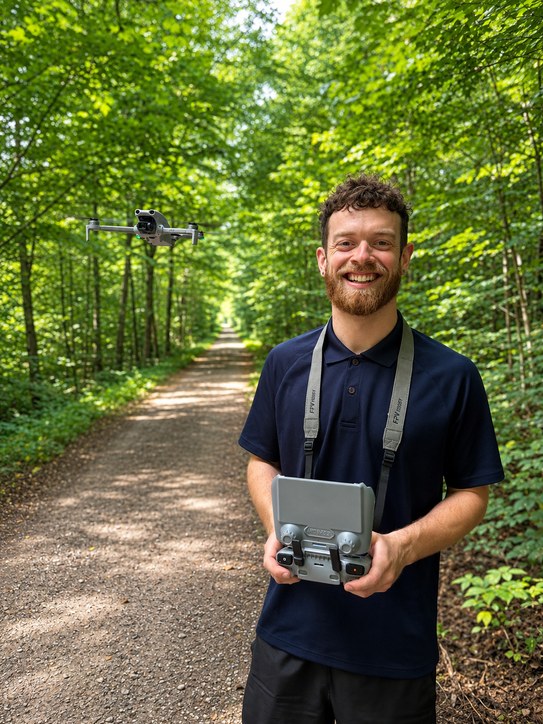 RPAS pilot holding a controller